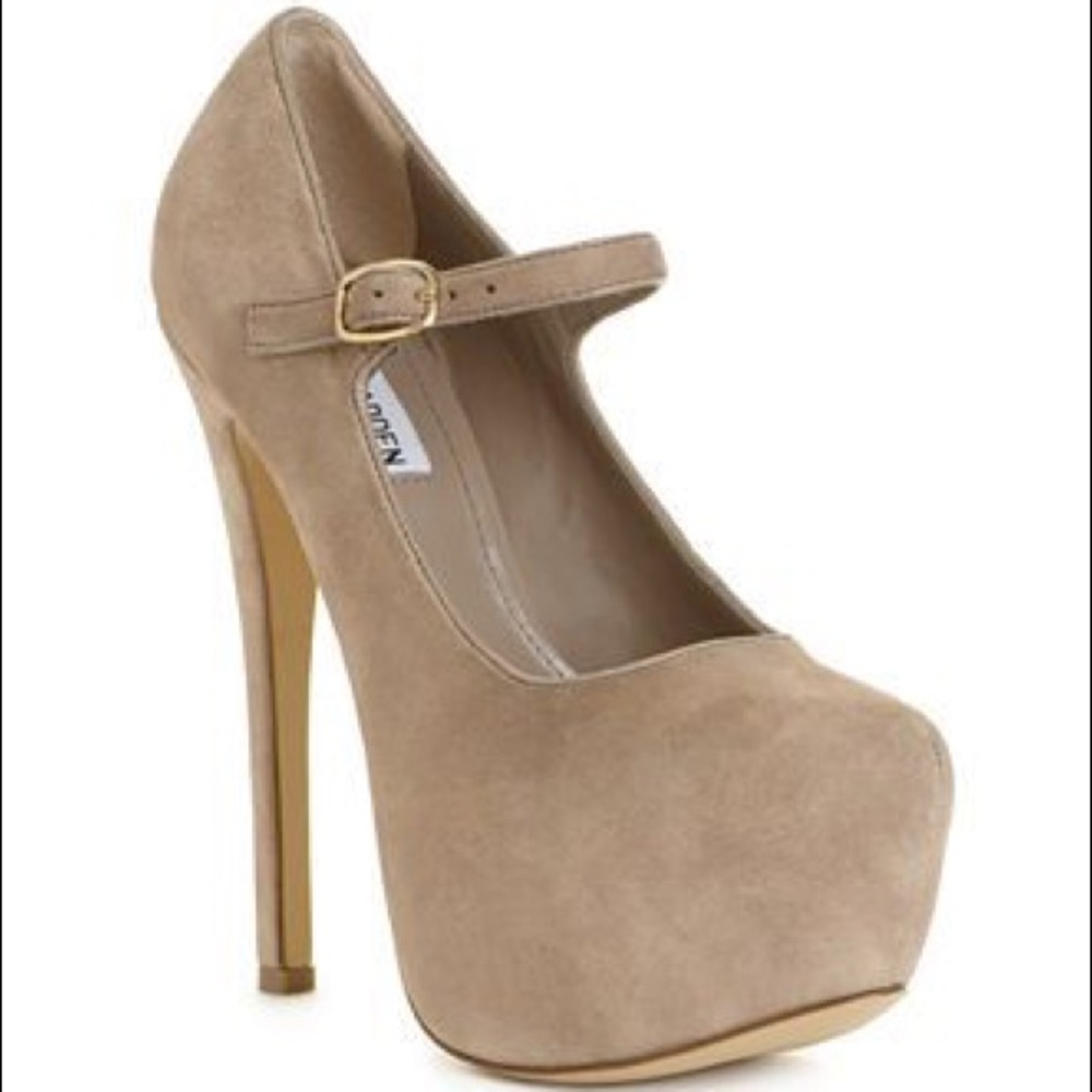 STEVE MADDEN “Viktoree” blush heel (7.5-8.5)